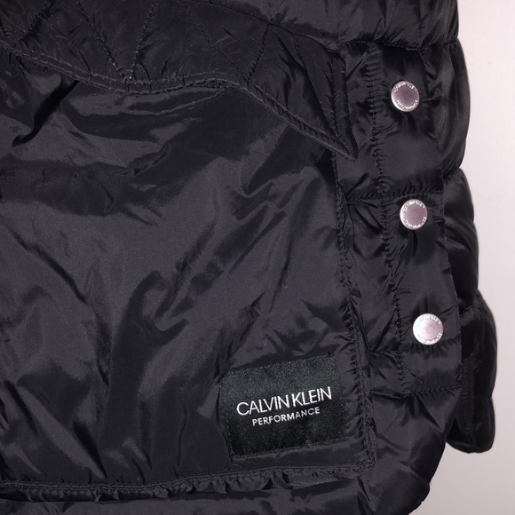 CALVIN KLEIN VEST - Picture 5 of 10